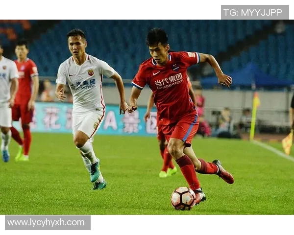 上海上港对阵重庆精彩直播全程回顾与赛后分析尽在这里